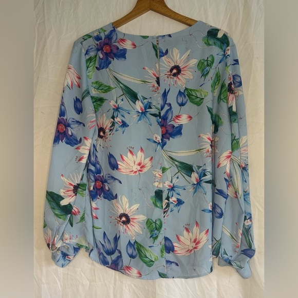 H&M Women’s Blue Floral Long Sleeve Blouse size 12 with Key Hole Front and Back - Picture 6 of 14